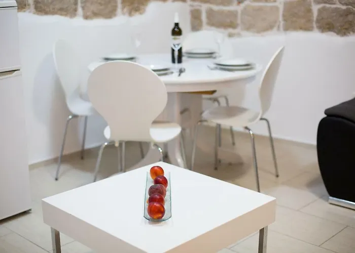 Karmen's Two Apartment *