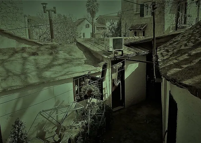 Karmen's Two Apartment Split