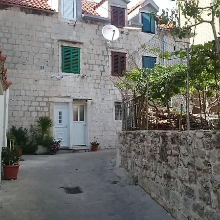 דירה Karmen's Two