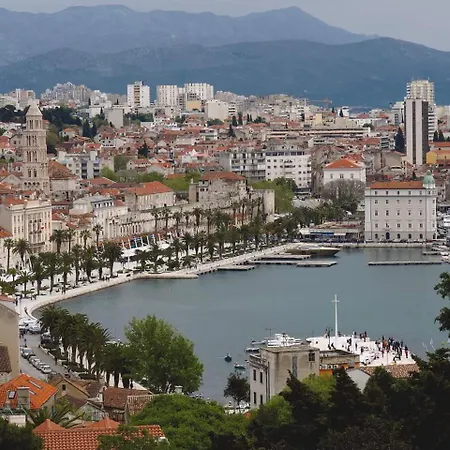 Апартаменты Karmen's Two *